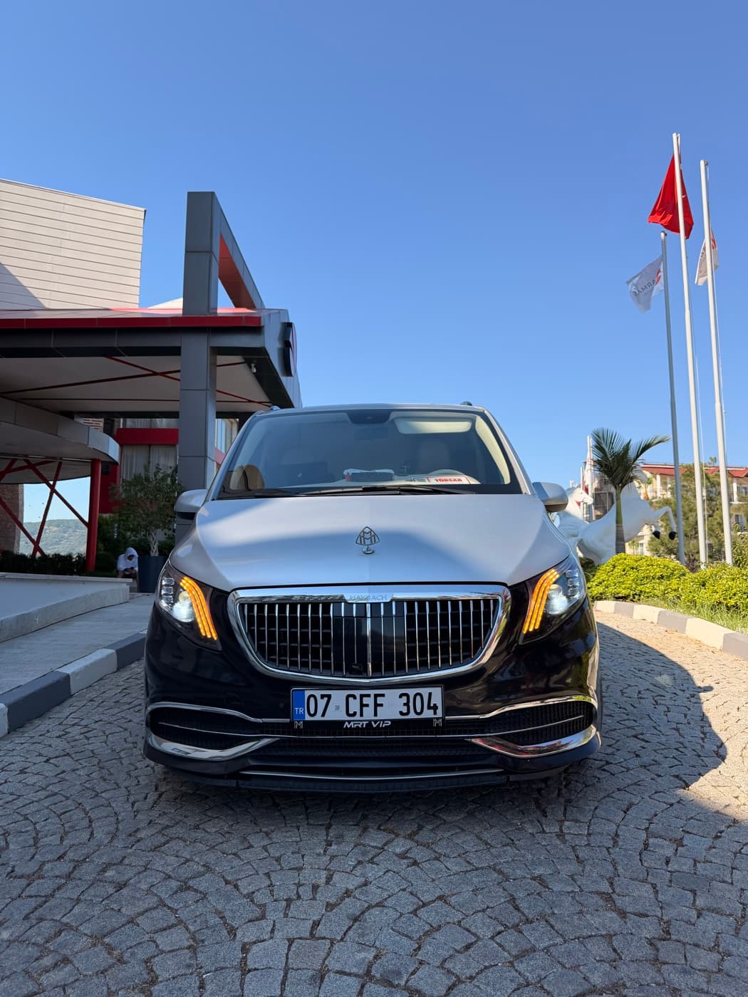 MRT VIP Transfer Mercedes-Benz