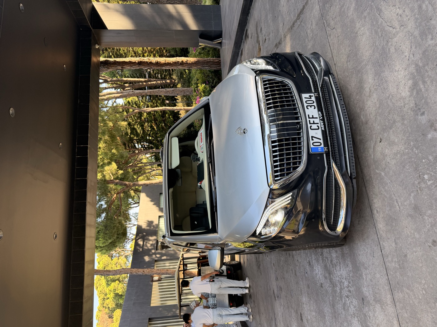 MRT VIP Transfer Mercedes-Benz at hotel entrance