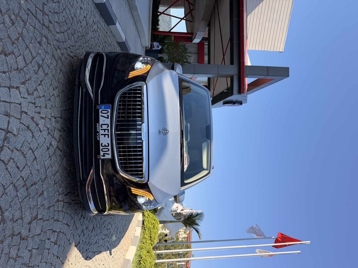 MRT VIP Transfer Mercedes-Benz