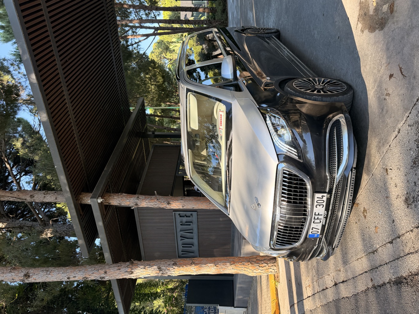 MRT VIP Transfer Mercedes-Benz